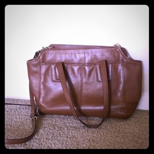 - brown leather coach purse 👜